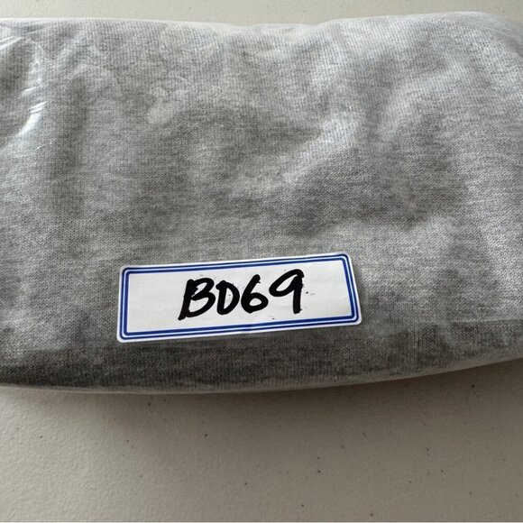 Peak Performance Grey V-neck Casual Style Cotton Women Sweater Size Medium - Picture 13 of 13